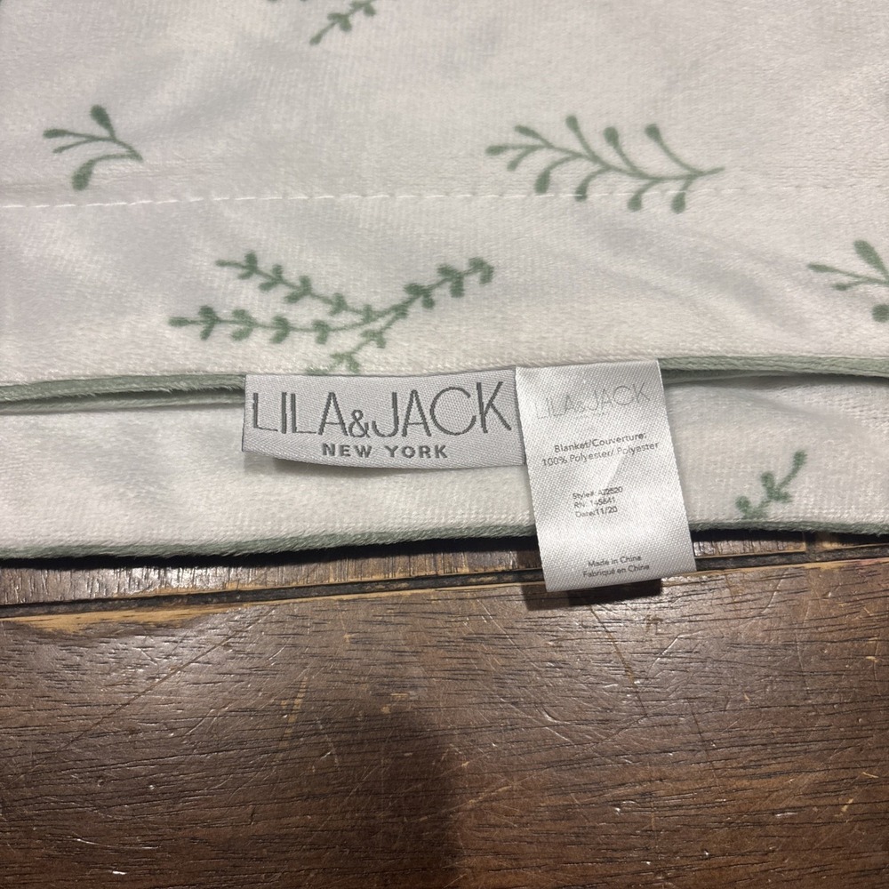 Lila & Jack Baby Blanket Reversible Green Leaves - White/Green Striped 40x30 - Picture 3 of 4